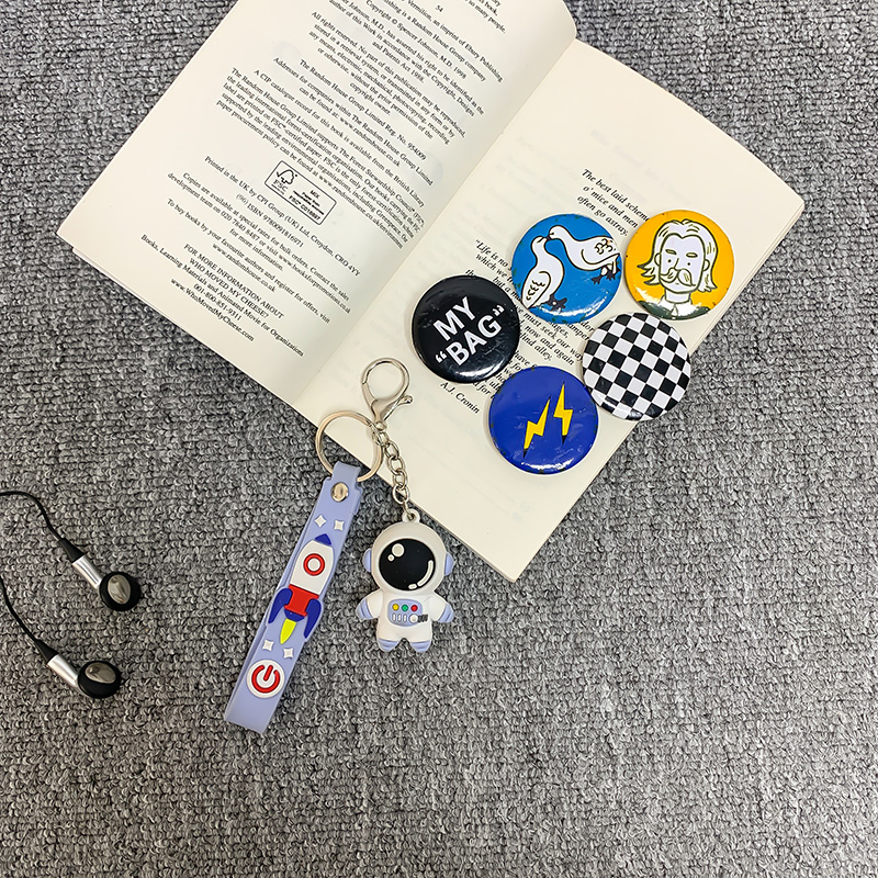 ASTRONAUT HANG-UP + LH5 BADGE